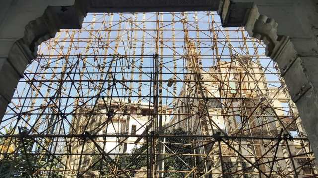 Hôtel Lincoln — Lincoln Hotel scaffold 4