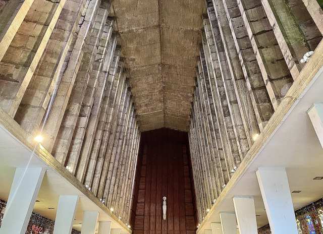 Église Notre-Dame de Lourdes de Casablanca — Vaulted concrete ceiling, Notre Dame of Lourdes Church (Casablanca)