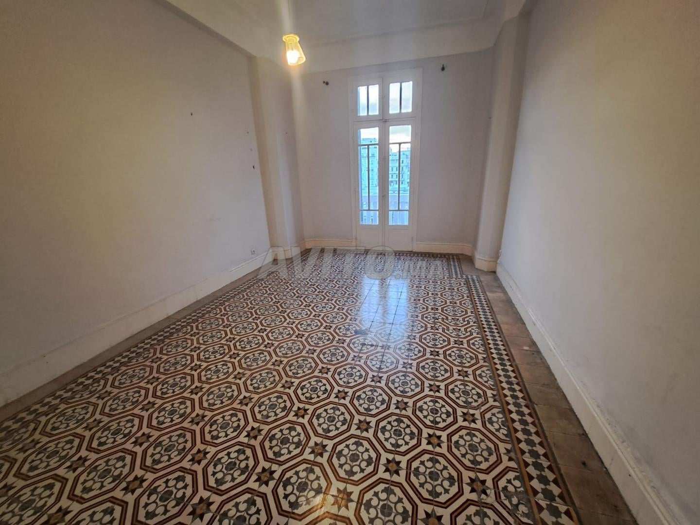 Stunning 3-bedroom Art Deco apartment in Casablanca — photo 2