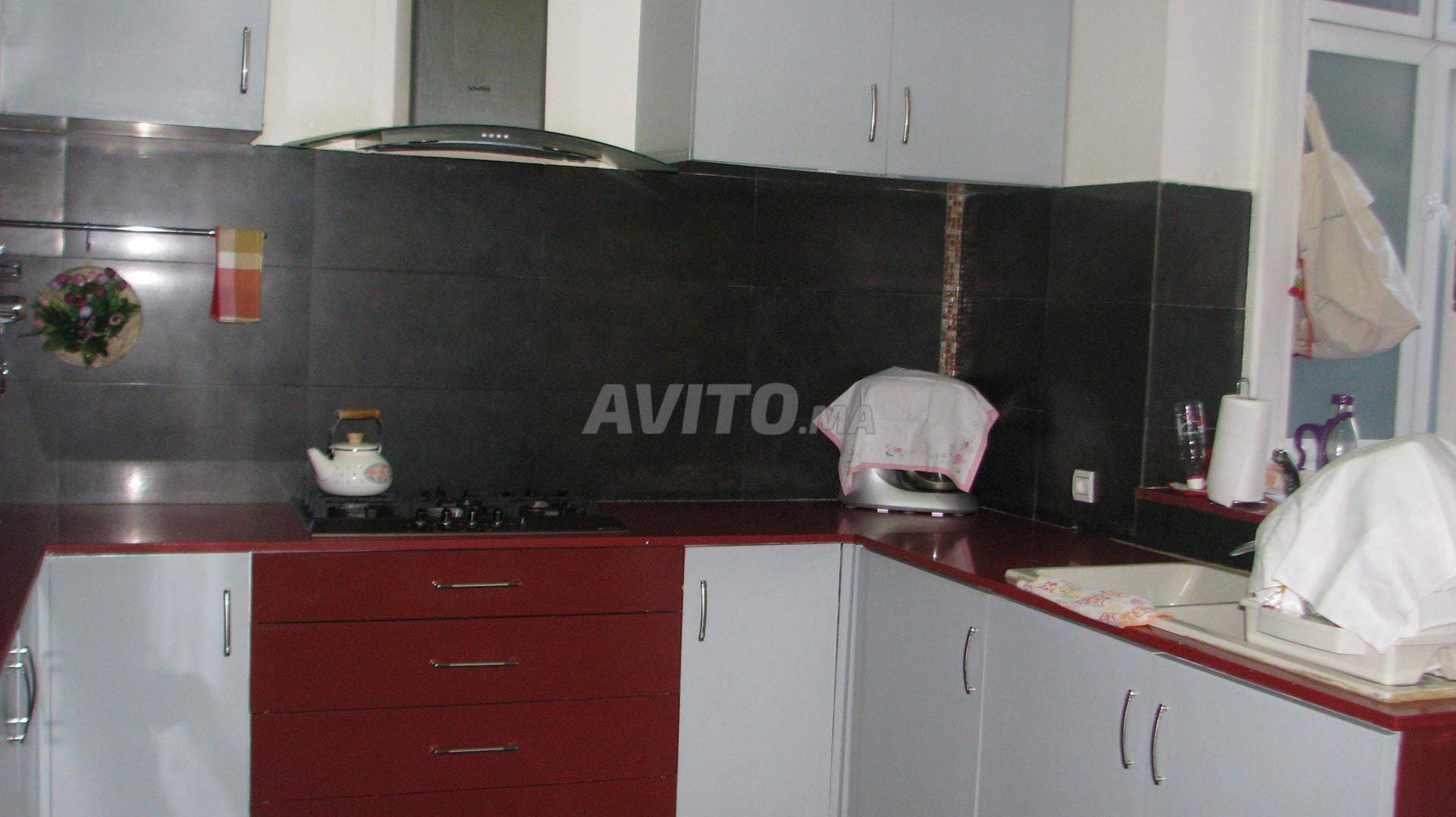High-floor apartment with balcony, city centre — photo 10