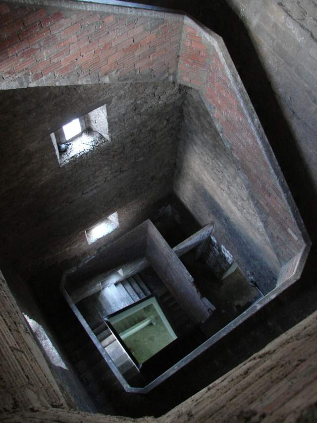 Église du Sacré-Cœur — Staircase, Sacre-Coeur Cathedral (5280524469)