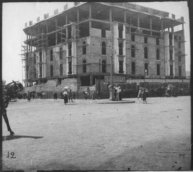 Hôtel Excelsior — Hôtel Excelsior - L'hôtel Excelsior en construction - Casablanca - Médiathèque de l'architecture et du patrimoine - AP62T146556