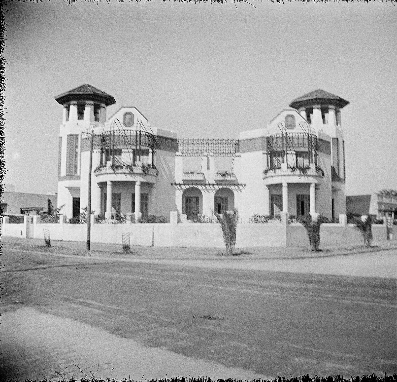 Villa les Tourelles — Maroc - Villas jumelles dites Les Tourelles (rec0307 g)