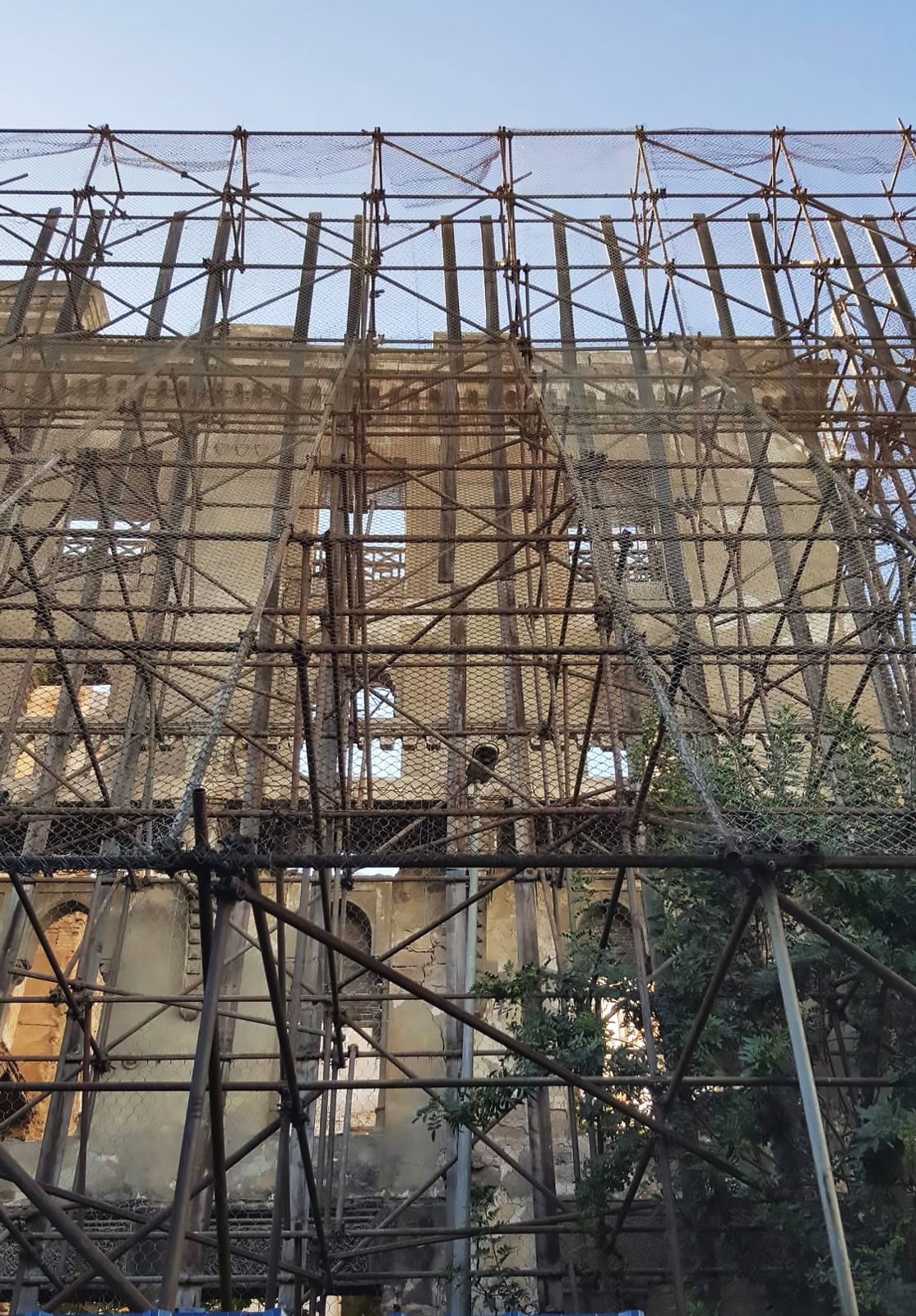 Hôtel Lincoln — Lincoln Hotel scaffold 7