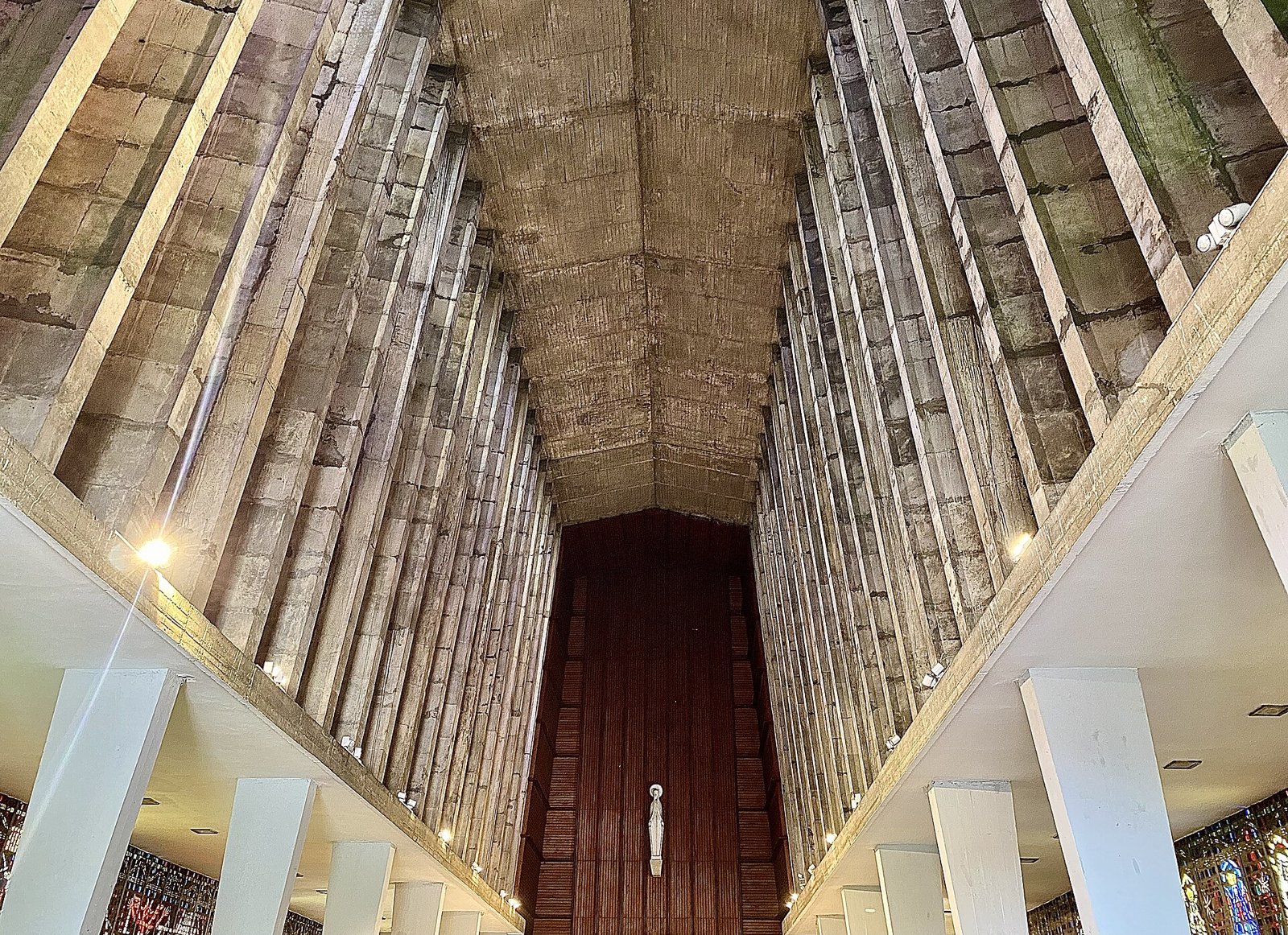 église Notre-Dame de Lourdes de Casablanca — Vaulted concrete ceiling, Notre Dame of Lourdes Church (Casablanca)